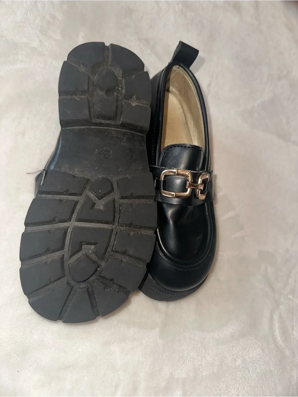 SHEIN Black Kids Loafers with Gold Chain Accent